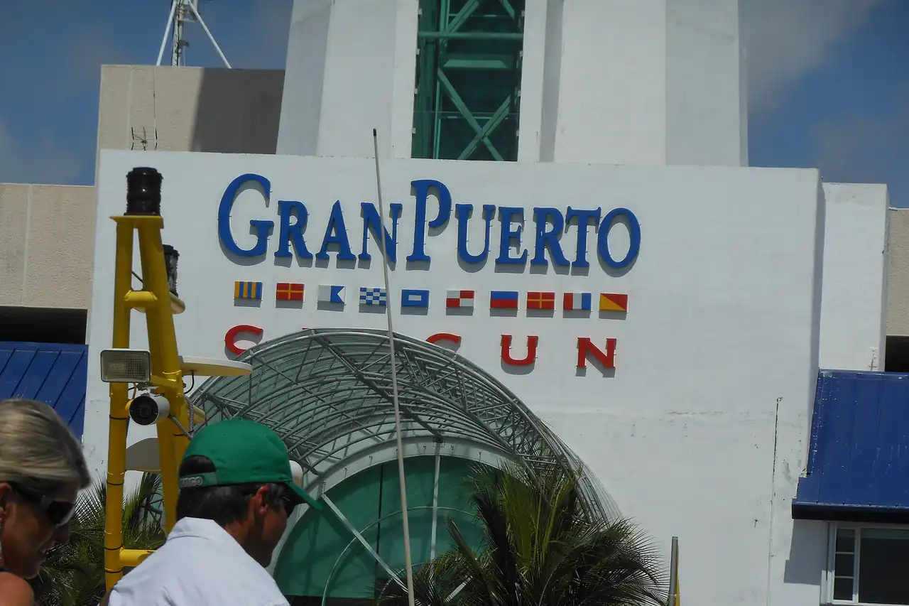 Puerto Juárez view