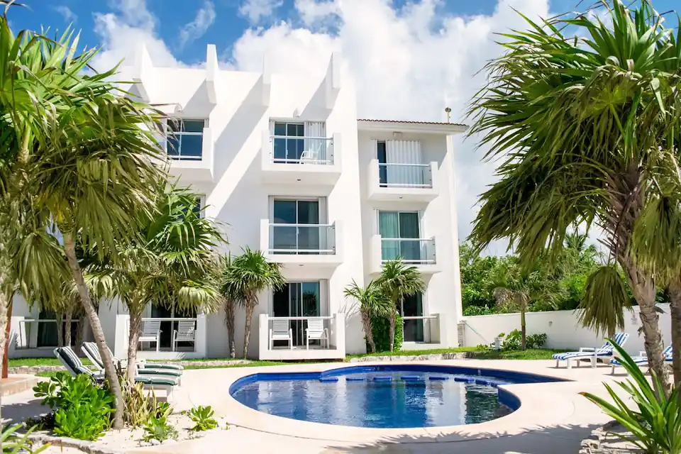 Akumal Tan-Ik in Akumal
