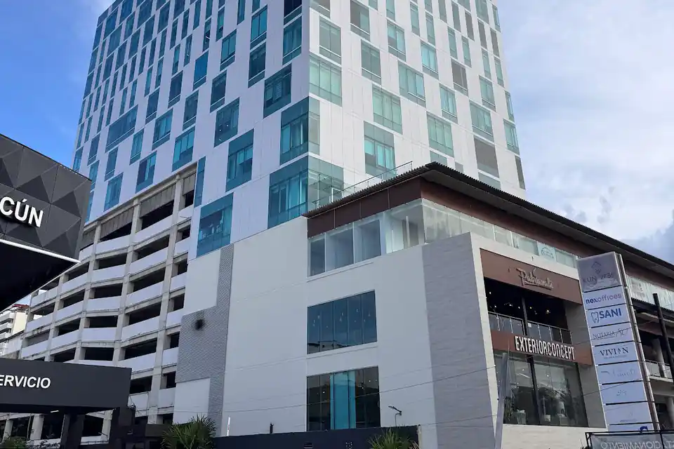 Amatista Estetica Dental Cancun in Cancun Hotel Zone & Downtown