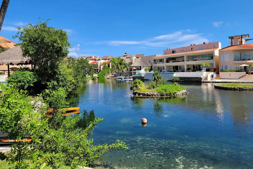 Bay Blue Condominium in Puerto Aventuras