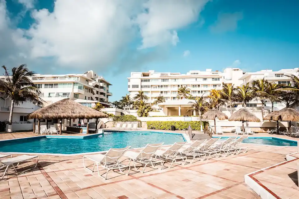 Brisas Condos by Livin Cancun in Cancun Hotel Zone & Downtown
