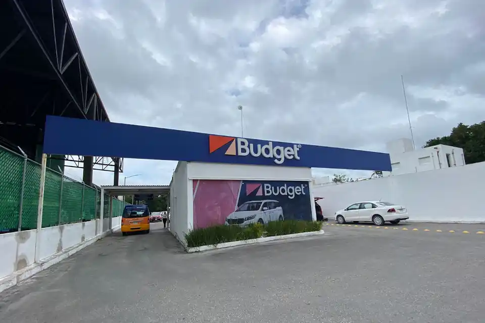 Budget Payless in Cancun Hotel Zone & Downtown