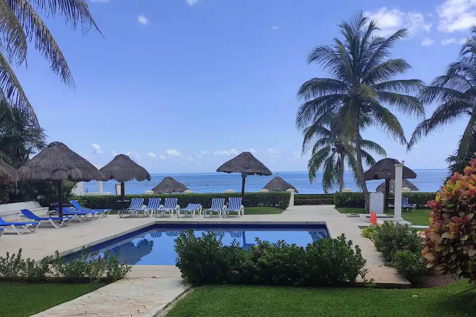 Casita Blanca Condominio in Puerto Morelos