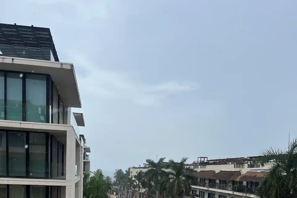 Condominium Magic Paradise
