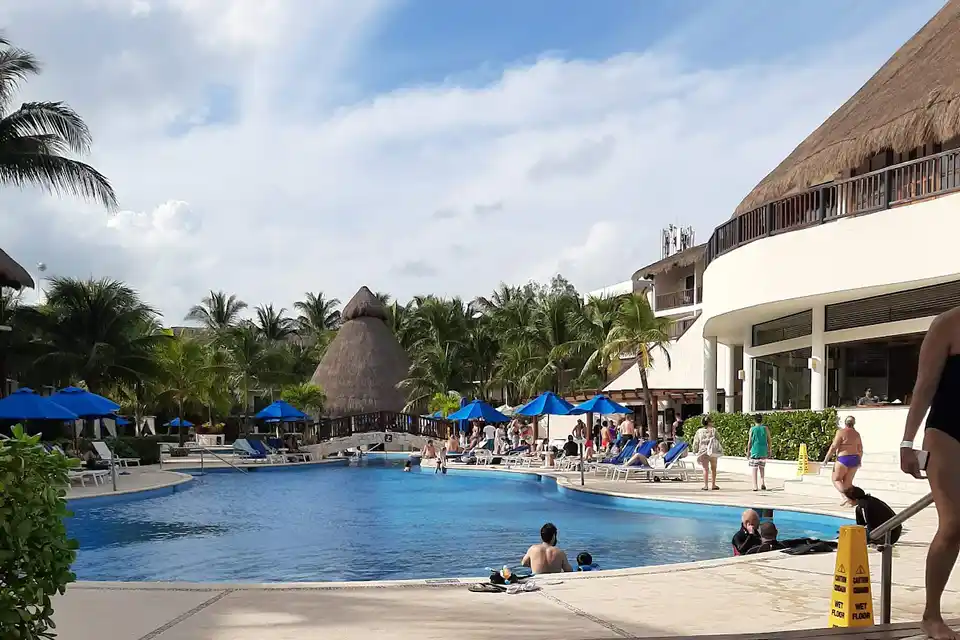 Gran Coco Bay