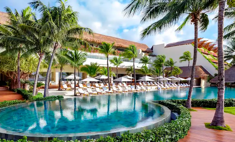 Grand Velas