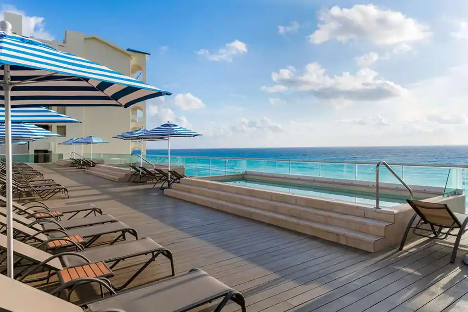 Hilton Mar Caribe in Cancun Hotel Zone & Downtown