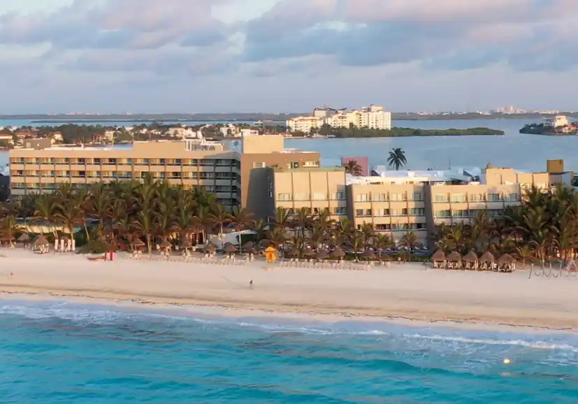 Hotel Flamingo in Cancun Hotel Zone & Downtown