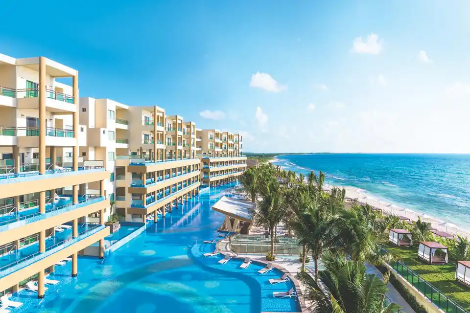 Hotel Generations Riviera Maya in Playa Paraiso