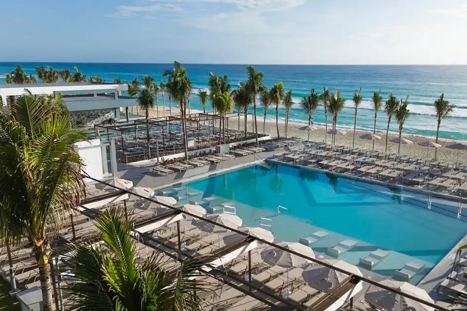 Hotel Riu Ventura en Cancun Zona Hotelera & Centro