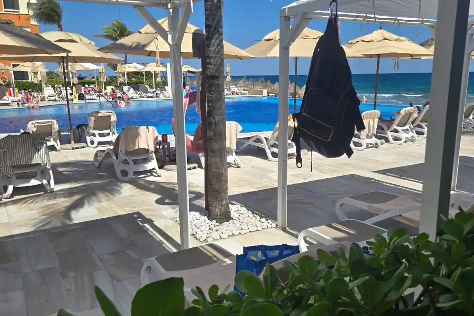 Infinity Glass Pool 4