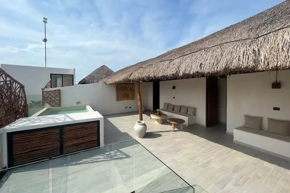 Jade Tulum