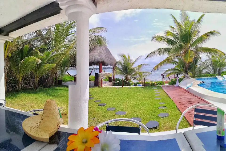 Kokobeach Villa in Akumal