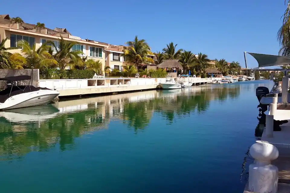 La Mision en Puerto Aventuras