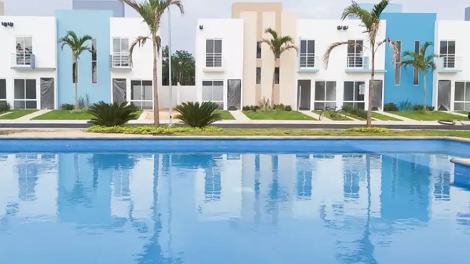 Las Flores Condominios