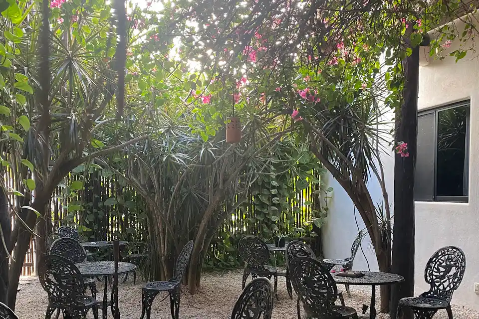 Lo Nuestro Petit Hotel