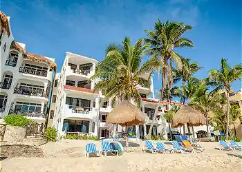 Luna Azul in Akumal