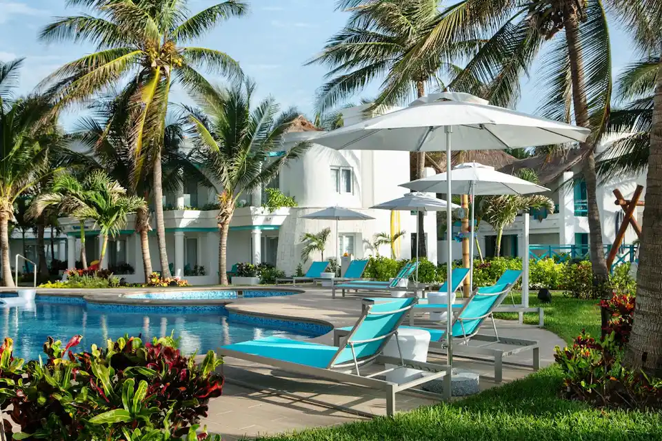 Margaritas Hotel in Cancun Hotel Zone & Downtown