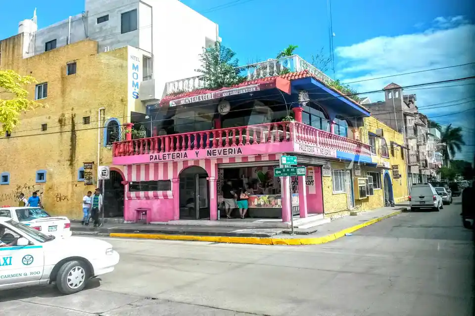 Moms Hotel