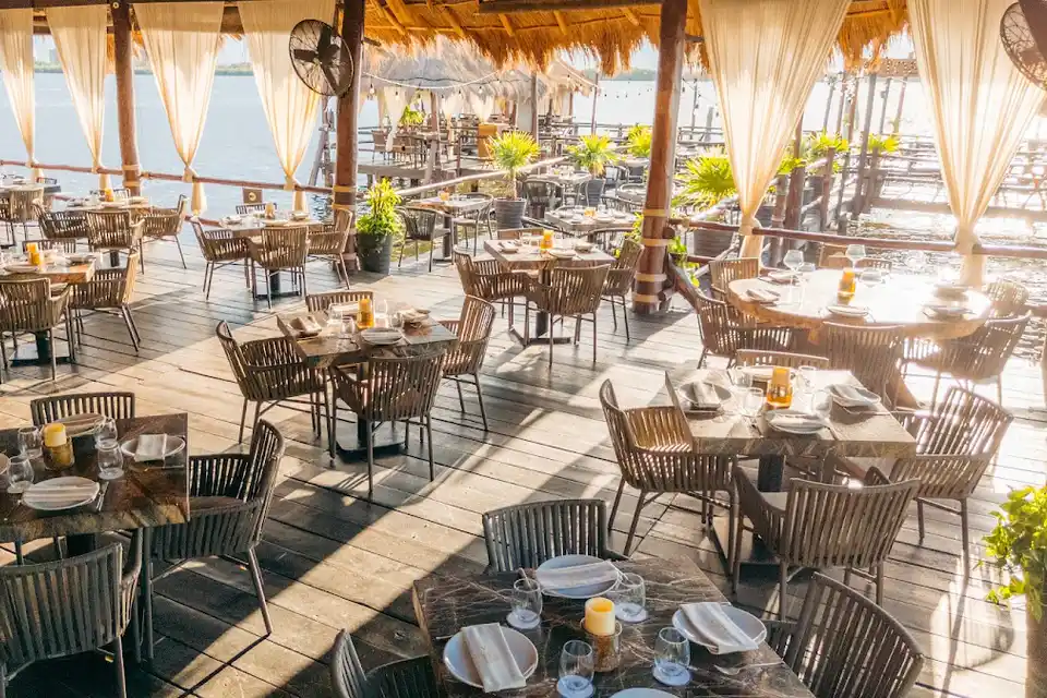 Navíos Restaurante Cancun Zona Hotelera in Cancun Hotel Zone & Downtown