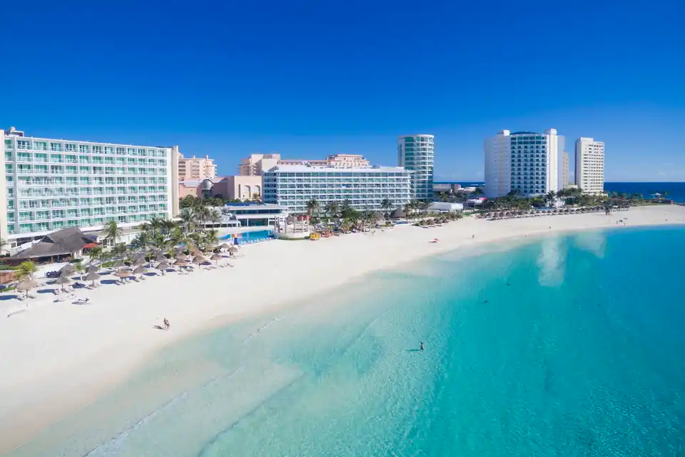 Nh Kristal en Zona Hotelera de Cancún y Centro