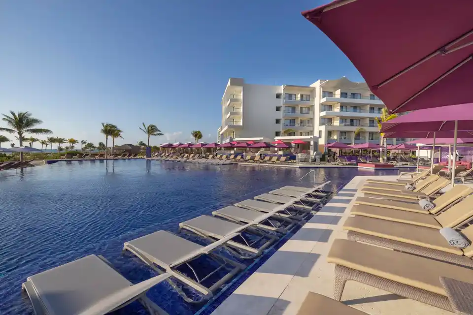 Planet Hollywood Cancun Adult Scene en Costa Mujeres