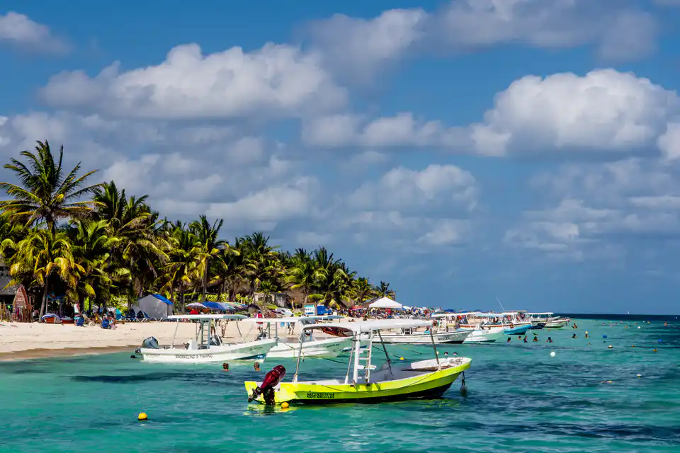 Playa Publica Puerto Morelos in Puerto Morelos