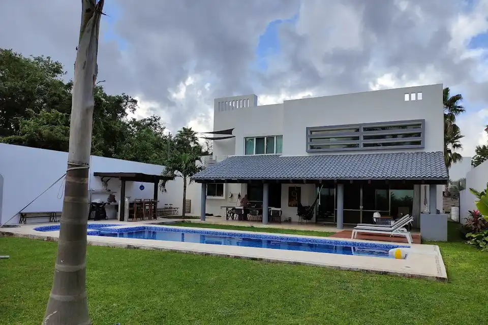 Residencial Villa Magna in Cancun Hotel Zone & Downtown