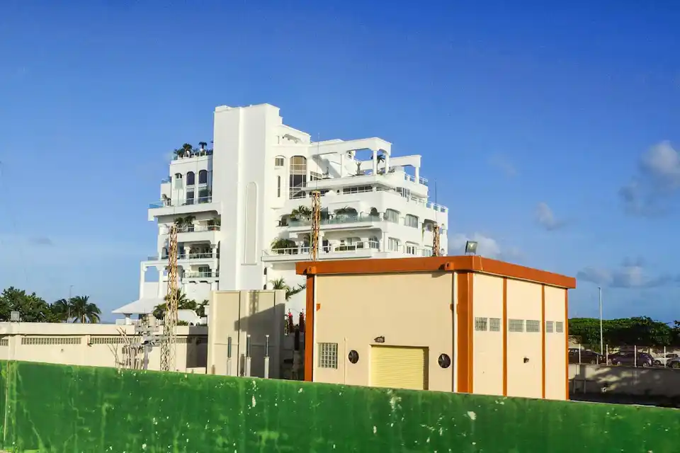 Residential del Mar in Cancun Hotel Zone & Downtown