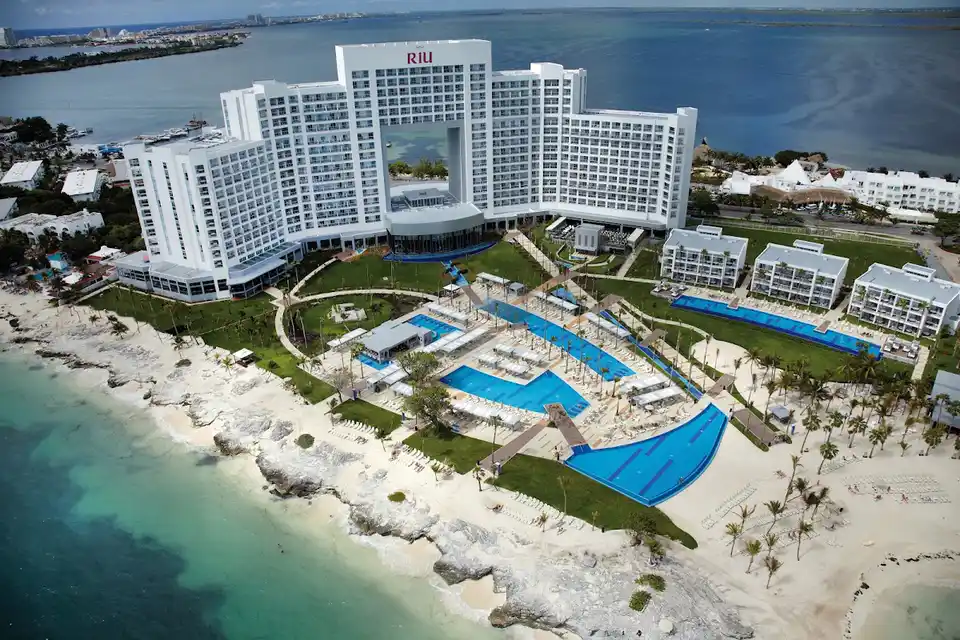 Riu Palace Peninsula Cancun in Cancun Hotel Zone & Downtown
