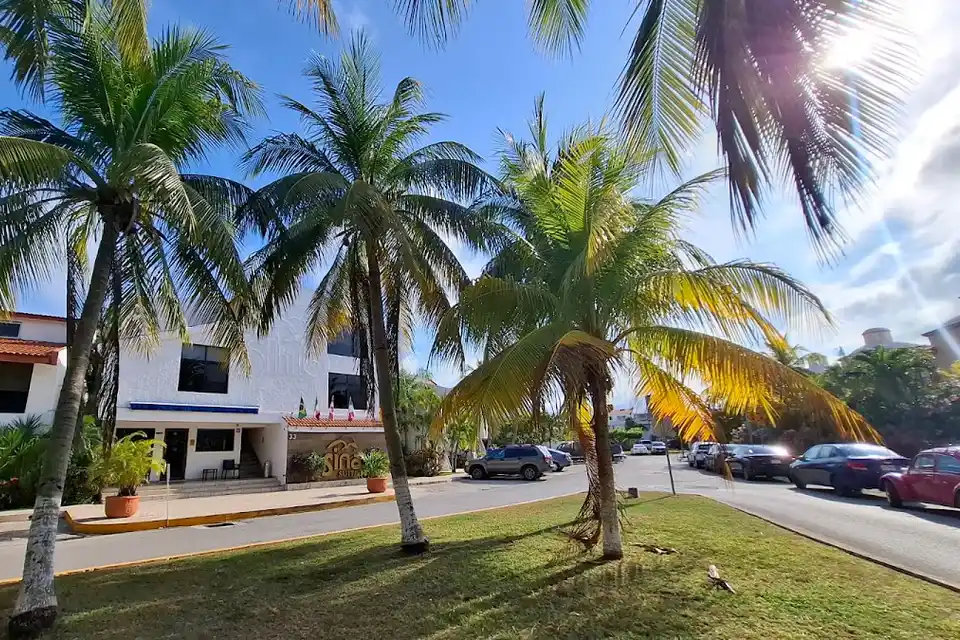 Sina Suites in Cancun Hotel Zone & Downtown