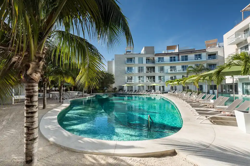The Fives Beach Hotel and Residences en Playa del Carmen