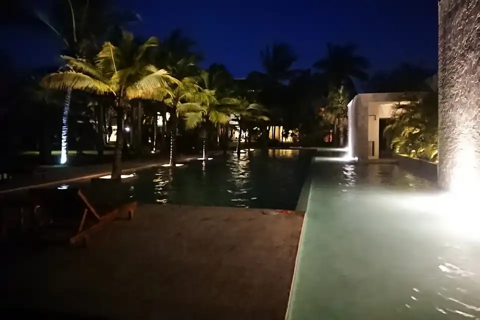 White Condo (Luxury) Tulum